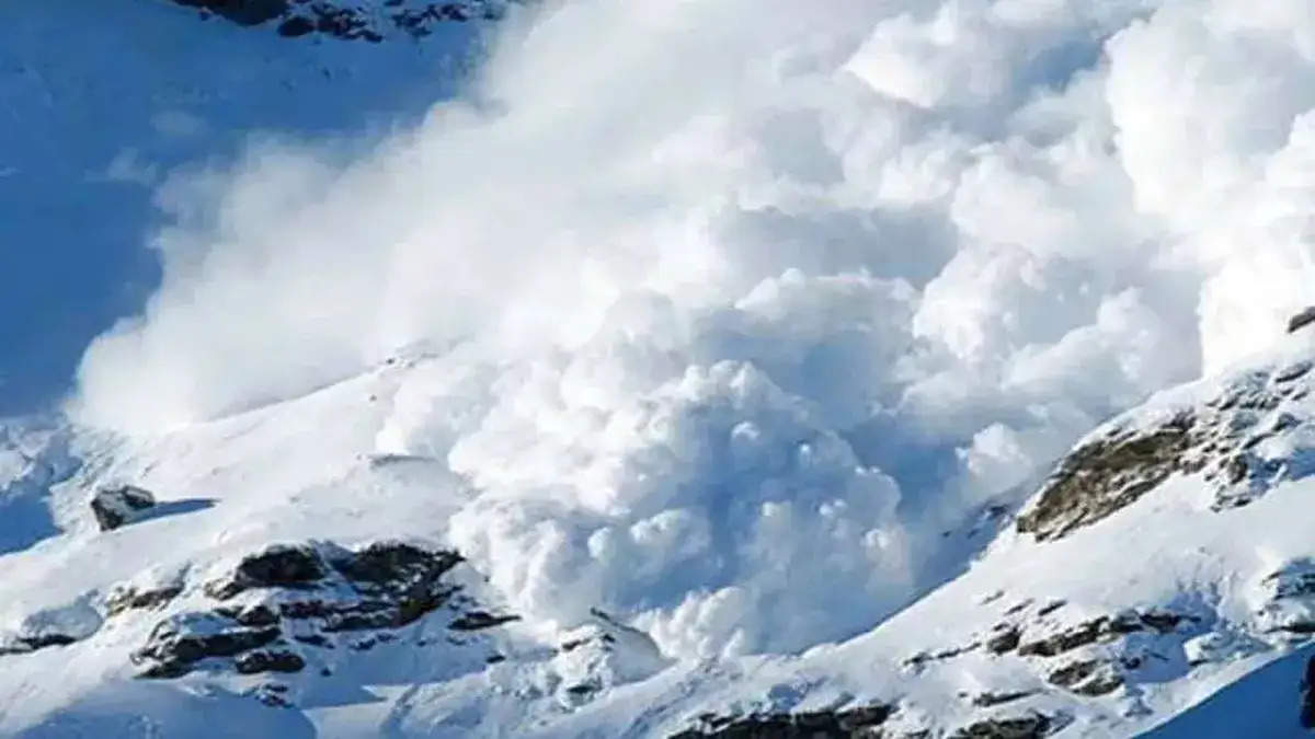  Himachal Avalanche: हिमाचल में बर्फ का सैलाब, लाहौल में हिमस्खलन से चिनाब नदी का बहाव रुका